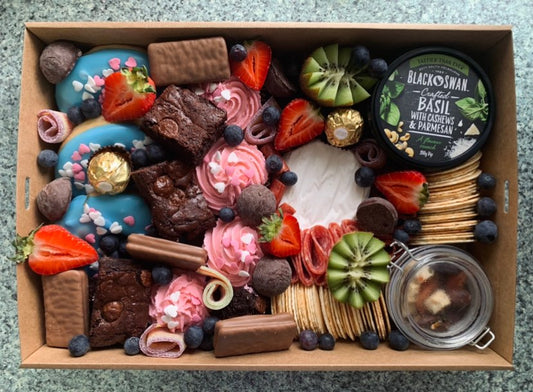 Sweet & Salty Grazing Box
